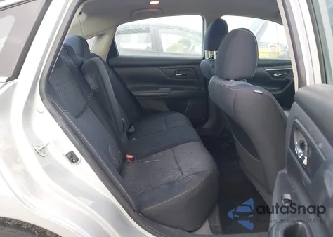 2017 Nissan Altima 2.5/2.5 S/2.5 Sl/2.5 Sr/2.5 Sv z USA, uszkodzony, nr VIN 1N4AL3AP5HN305748